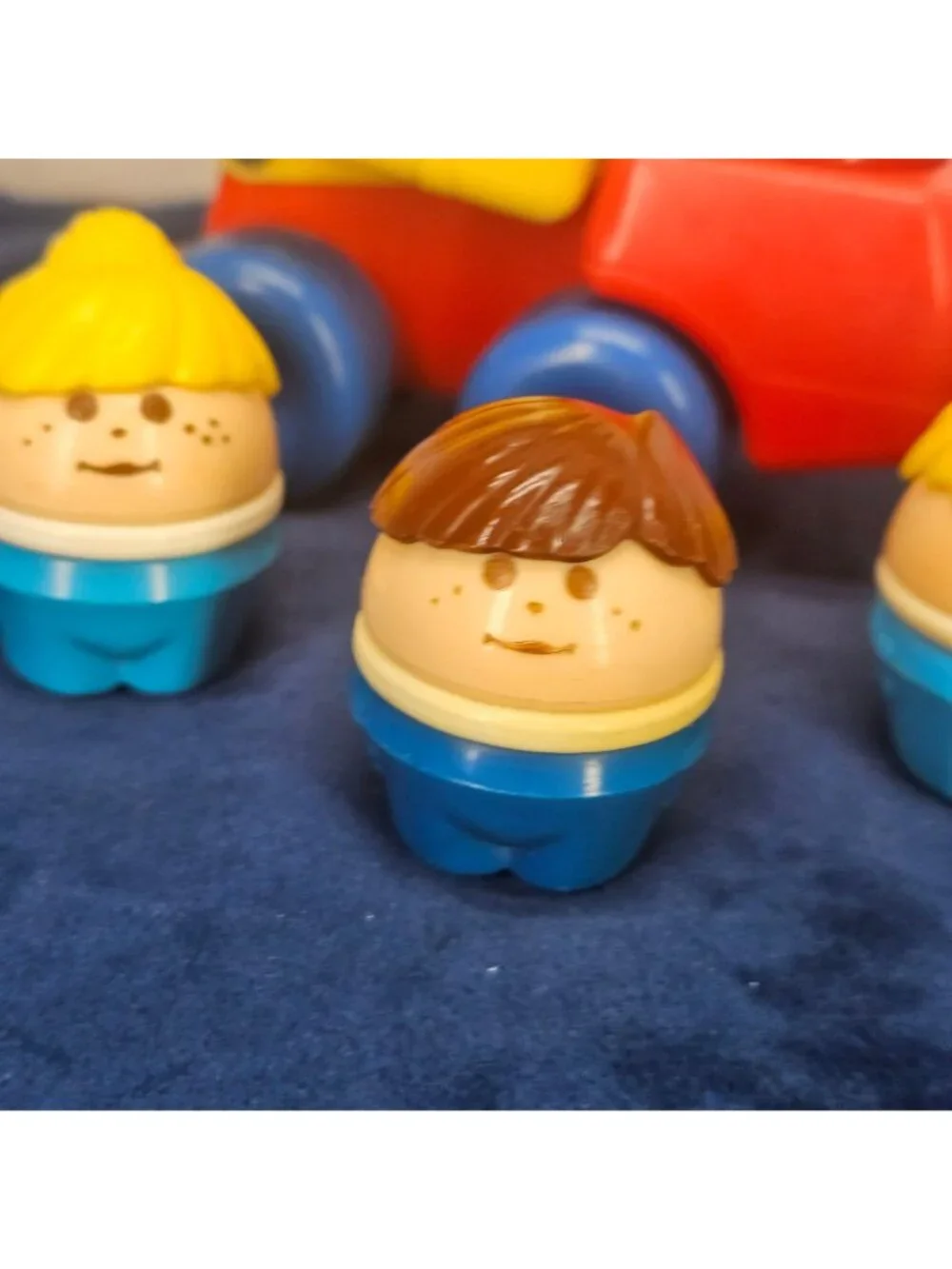 Little Tikes Vintage Dump Truck Toy With 4 Shape-Sorting Figures - Red Yellow &